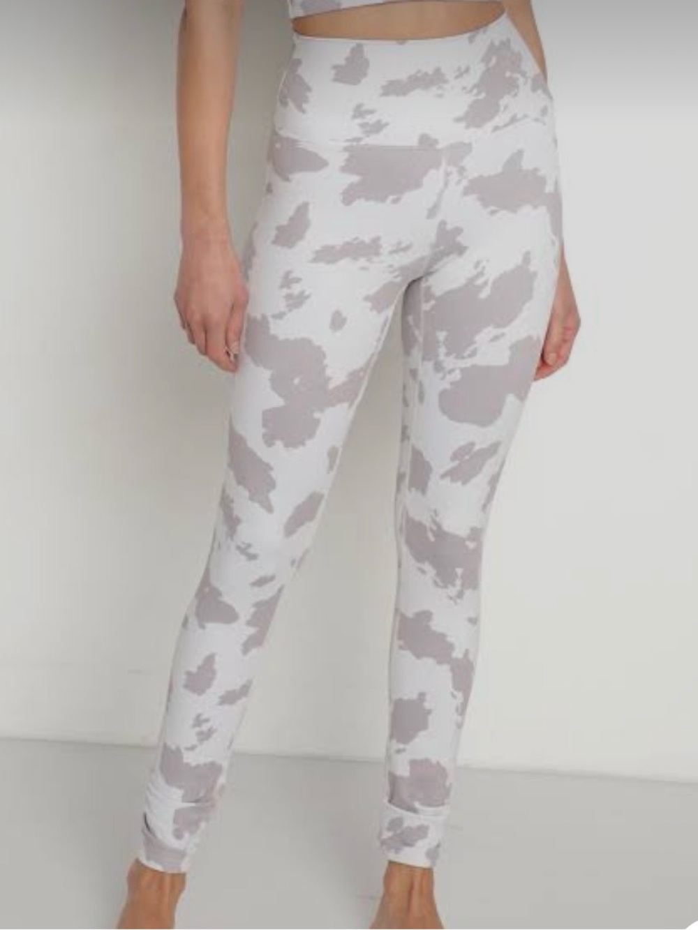 Beach Riot White and Taupe Abstract High-Rise Leggings